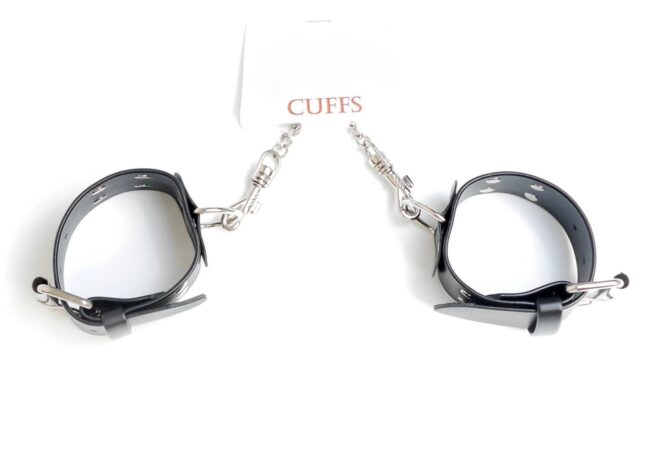 Putá Handcuffs with studs 4 cm  Fetish Boss Series – Obrázok 6